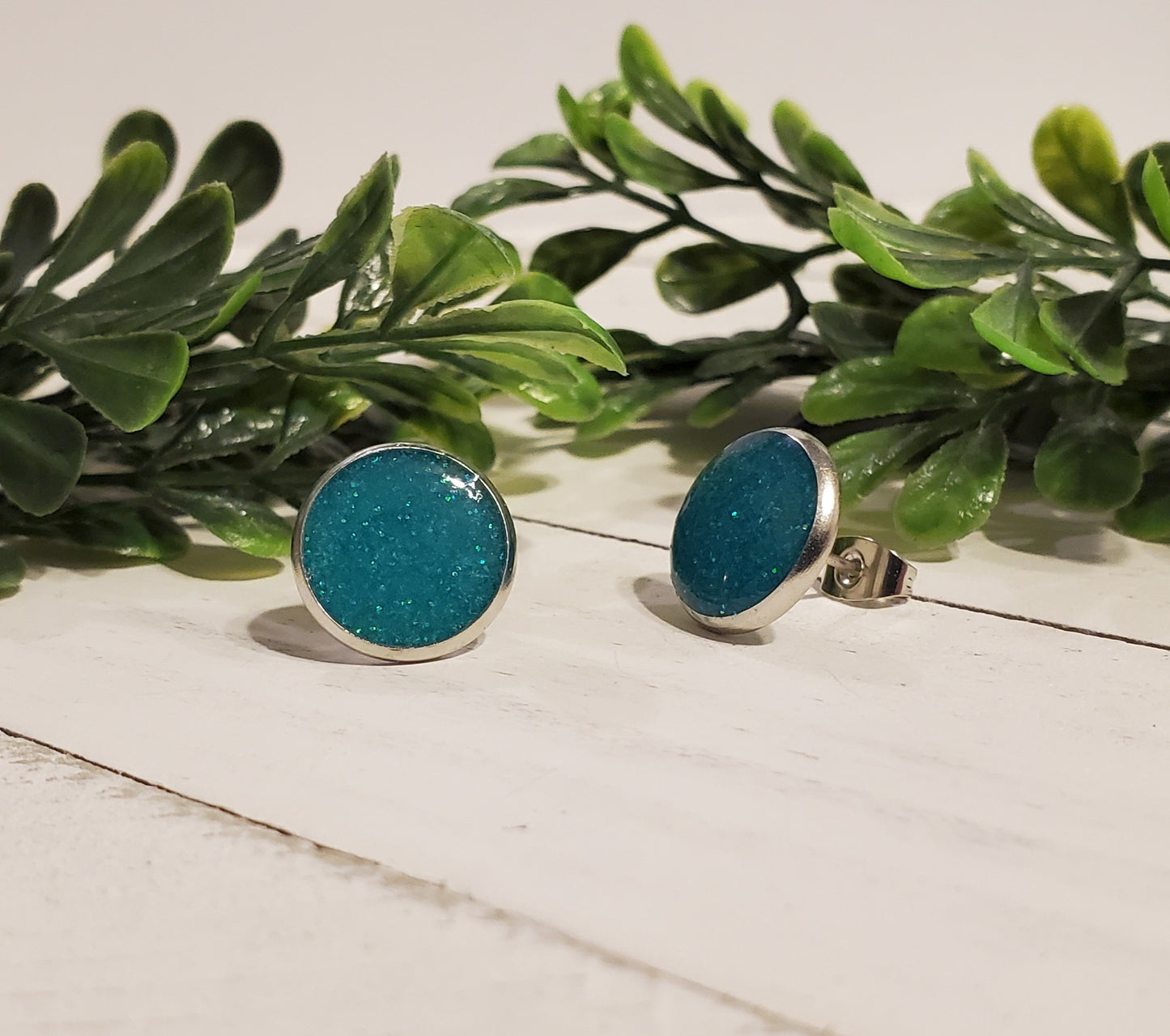 Sassy Studs (12mm)- Teal Glitter