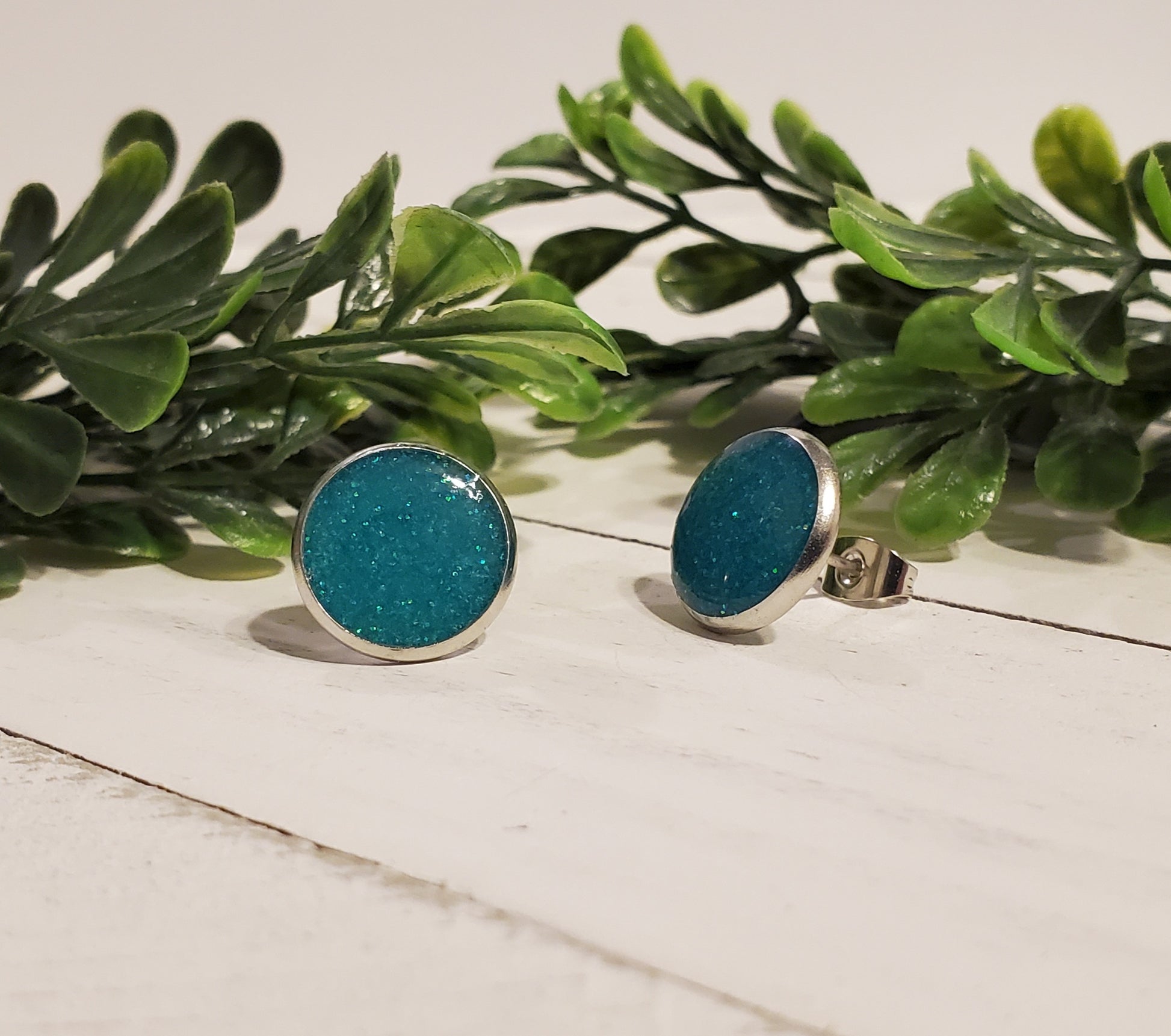Sassy Studs (12mm)- Teal Glitter