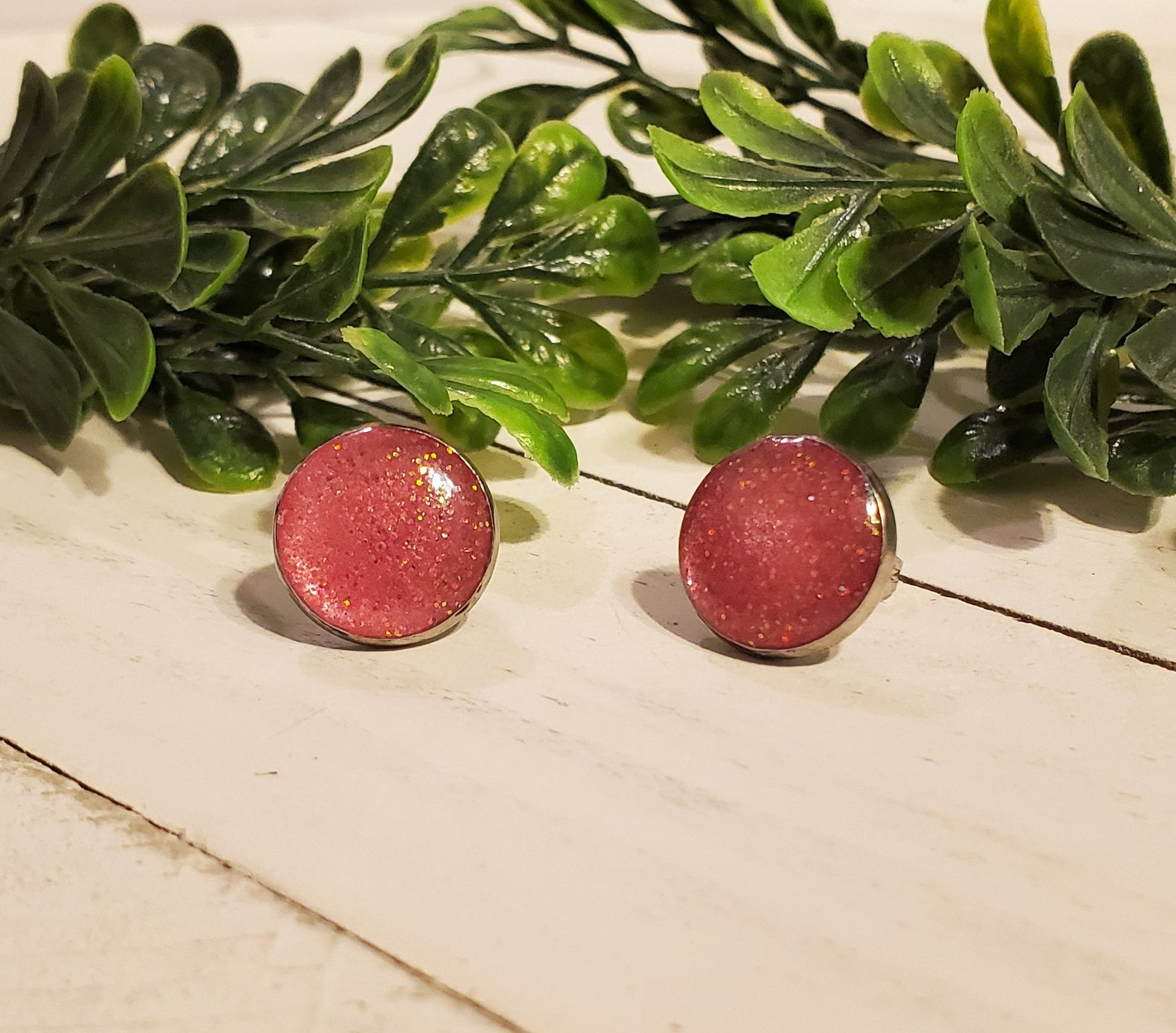 Sassy Studs (12mm)- Pink Glitter