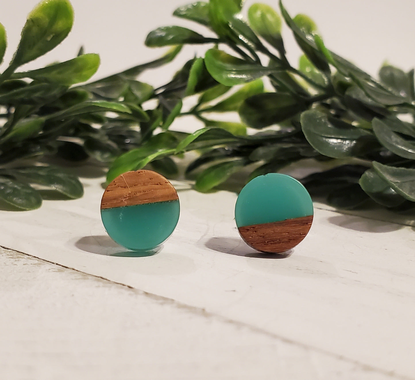Wood & Resin Studs-Mint