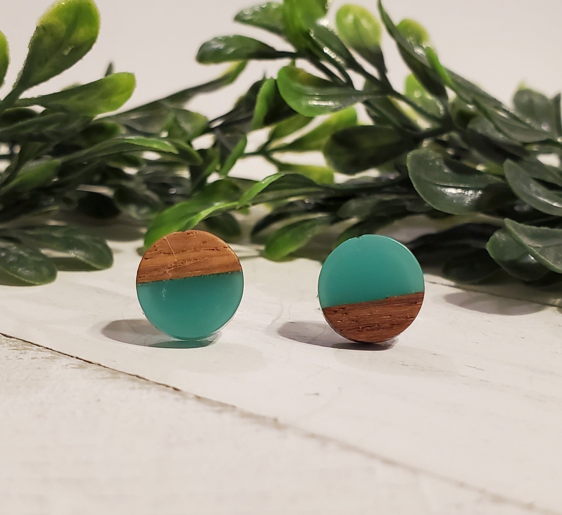 Wood & Resin Studs-Mint