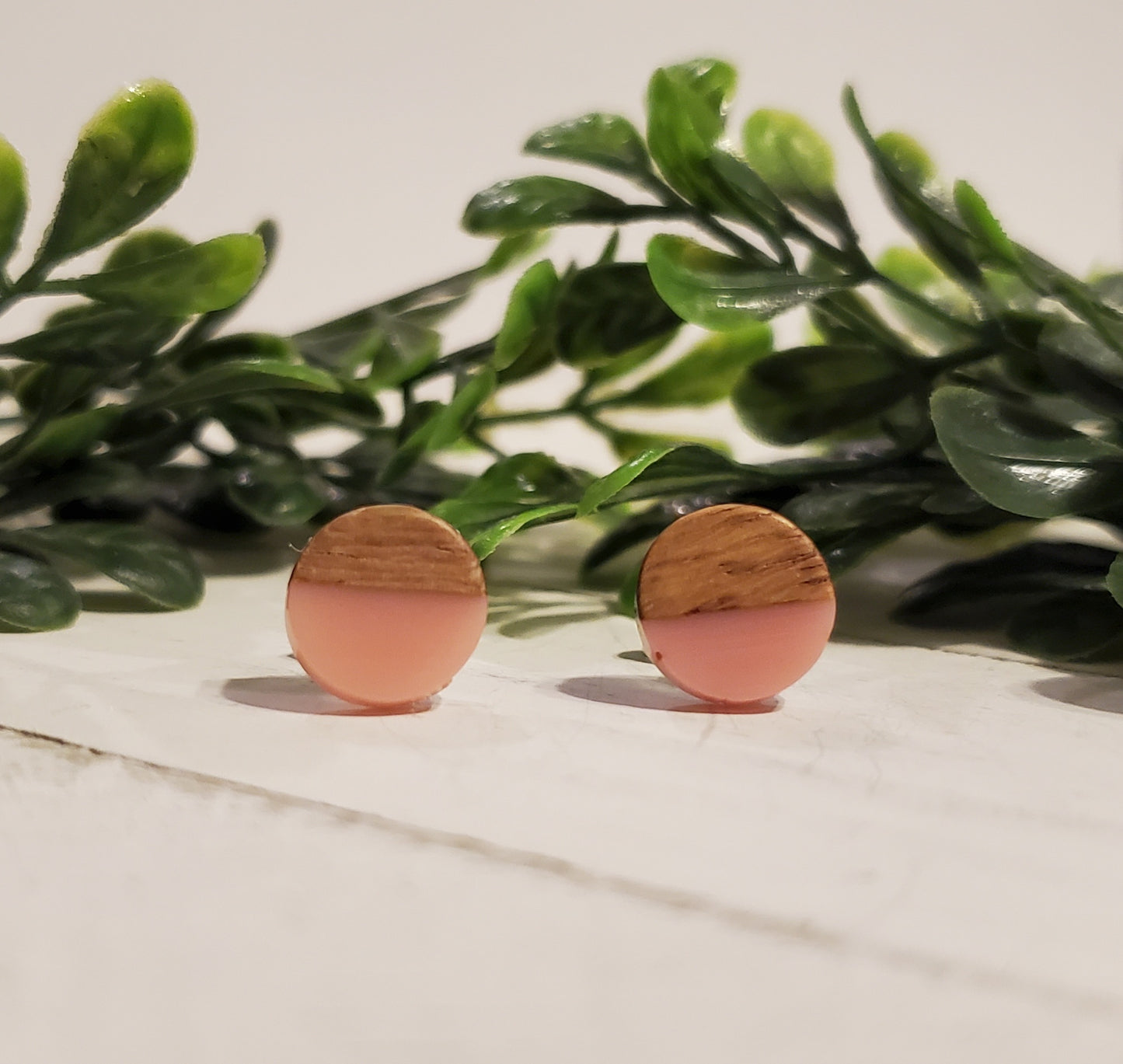 Wood & Resin Studs-Pink